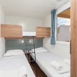Vikendica Private Camp Srimabay *