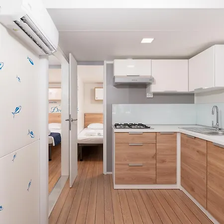 Private Camp Srimabay Holiday home *