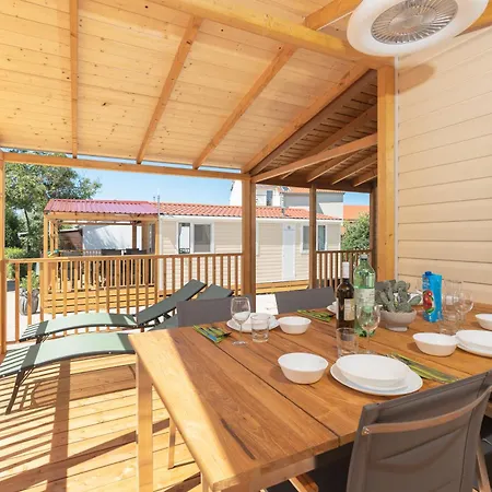 Private Camp Srimabay Casa de Férias Vodice