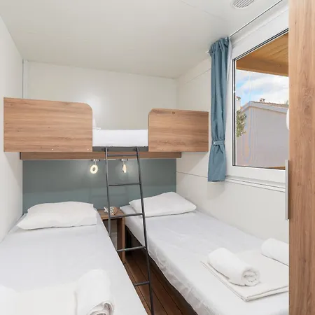 Holiday home Private Camp Srimabay *