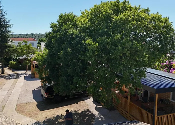 Private Camp Srimabay בית נופש *