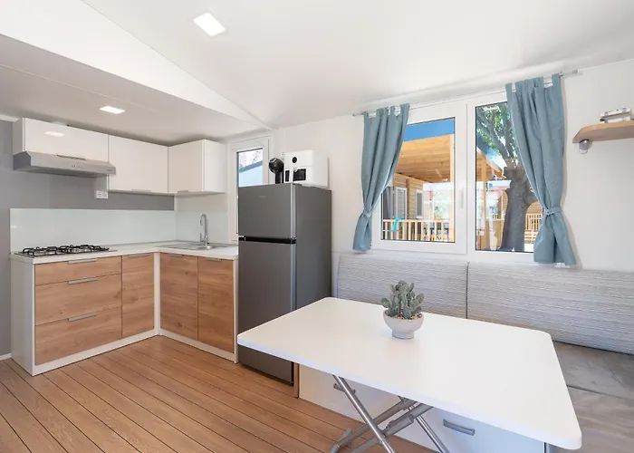 בית נופש Private Camp Srimabay