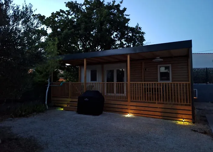 בית נופש Private Camp Srimabay וודיצה