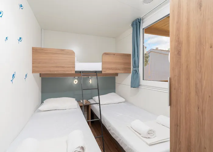 בית נופש Private Camp Srimabay *