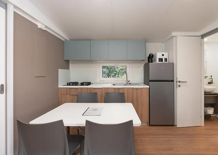 Private Camp Srimabay וודיצה